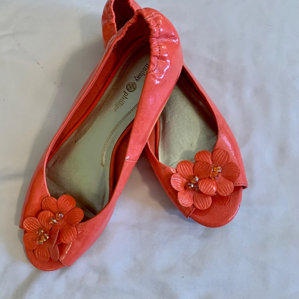 Super cute Lindsay Phillips open toe flats!!